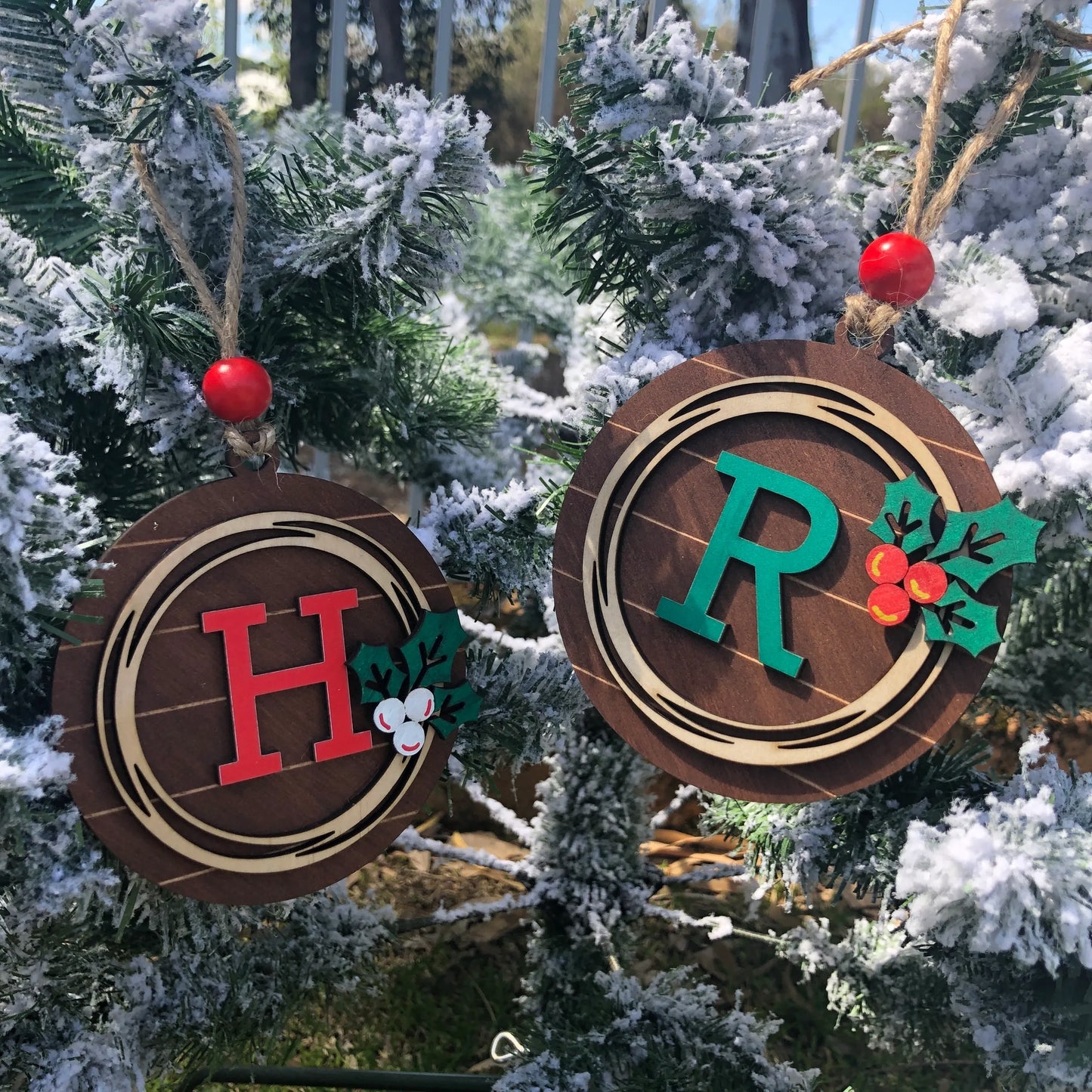 Christmas Decoration - Farmhouse Dark Wood
