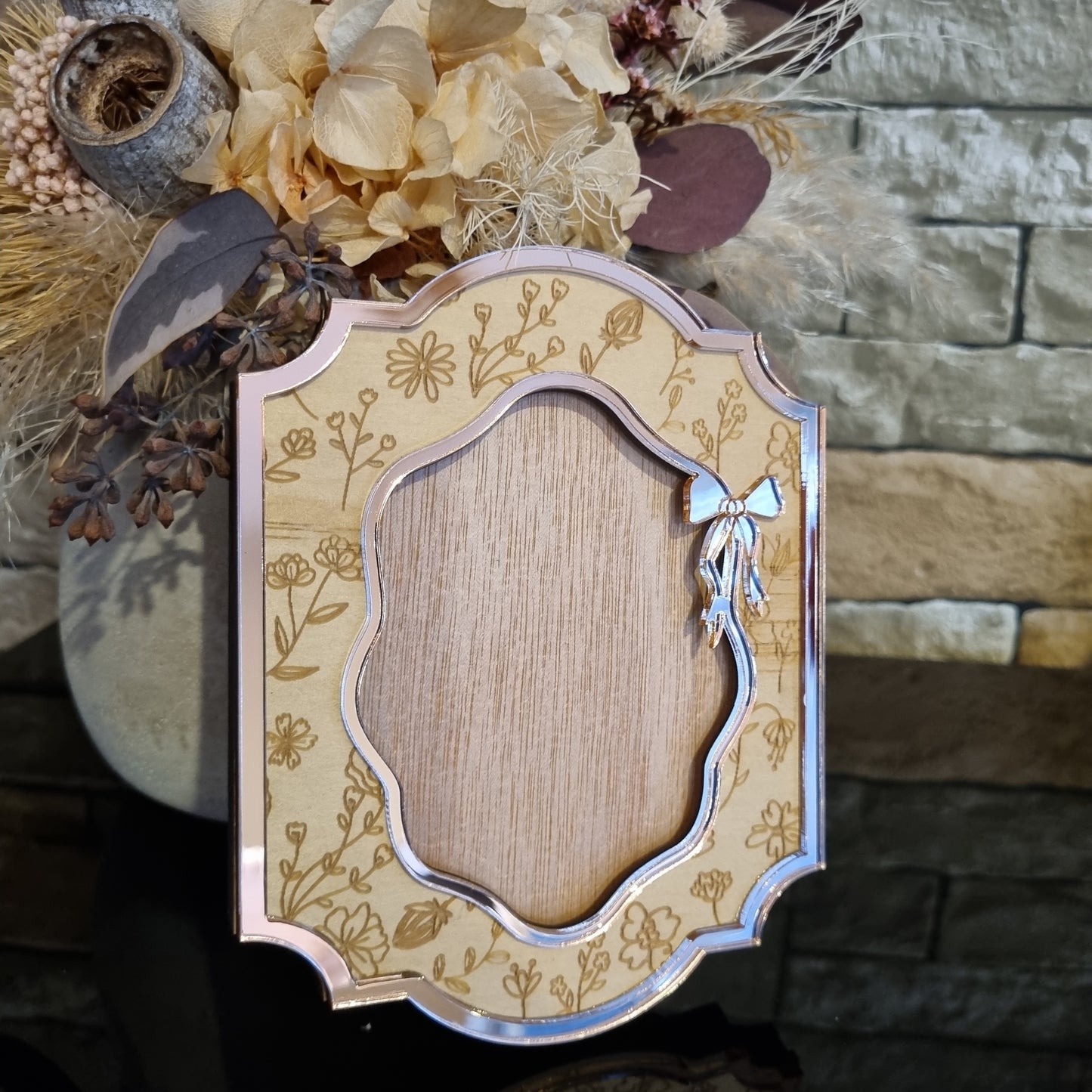 Vintage Photo Frame Engraved Arc